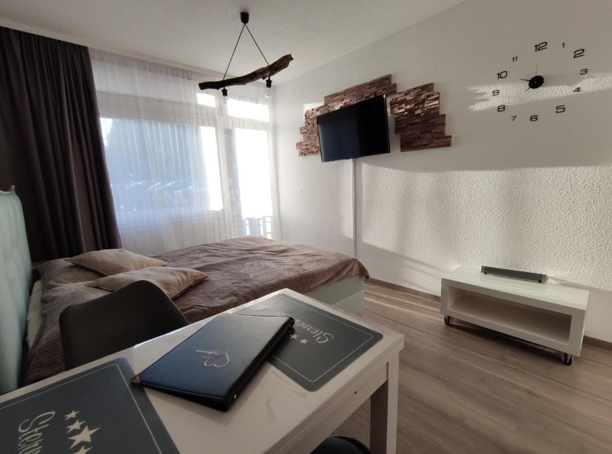 Studio 20Qm Mit Balkon Und Innenpool - 22010 슈룩흐제 외부 사진