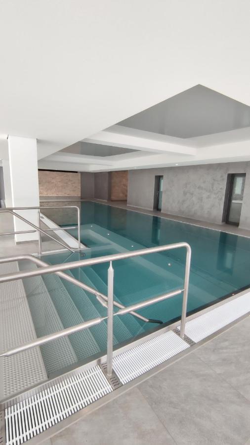 Studio 20Qm Mit Balkon Und Innenpool - 22010 슈룩흐제 외부 사진